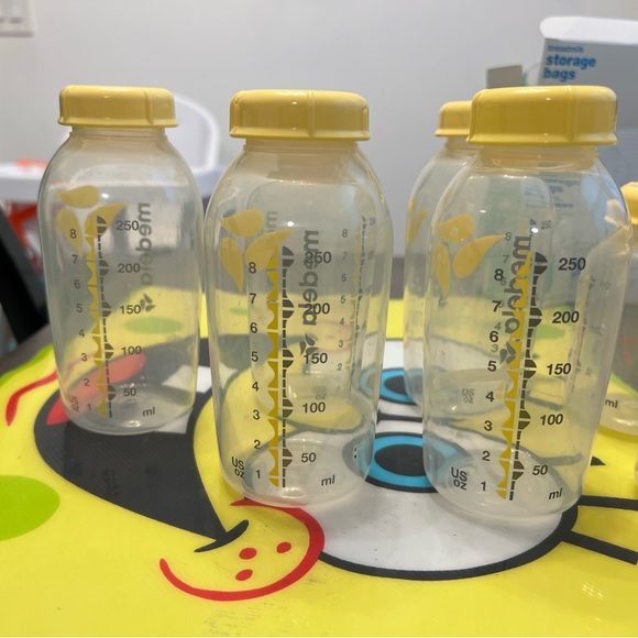 Plastic Milk Storage Bottles and Bags - Picture 2 of 9